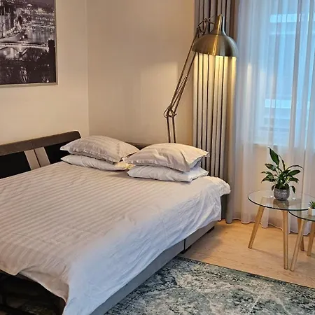 Jakobsoni 7 * Tallinn